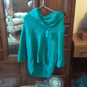 Loose-neck high-low sweater